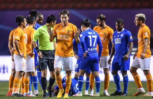 足坛最新爆料新闻报道视频,独家视频揭秘球星转会内幕 第1张 足坛最新爆料新闻报道视频,独家视频揭秘球星转会内幕 第1张